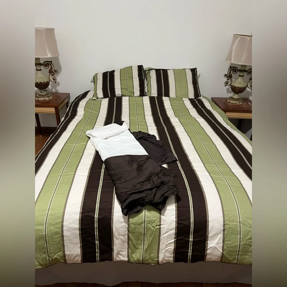 Queen Size Stripes Bedding Comforter Set 4 pieces